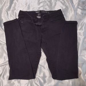 Skinny mid-rise stretch 8 long black jeans
